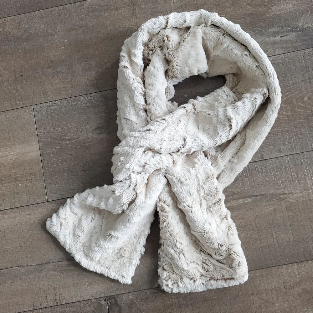 Tourance Faux Fur Soft Cozy Cream Scarf Women's